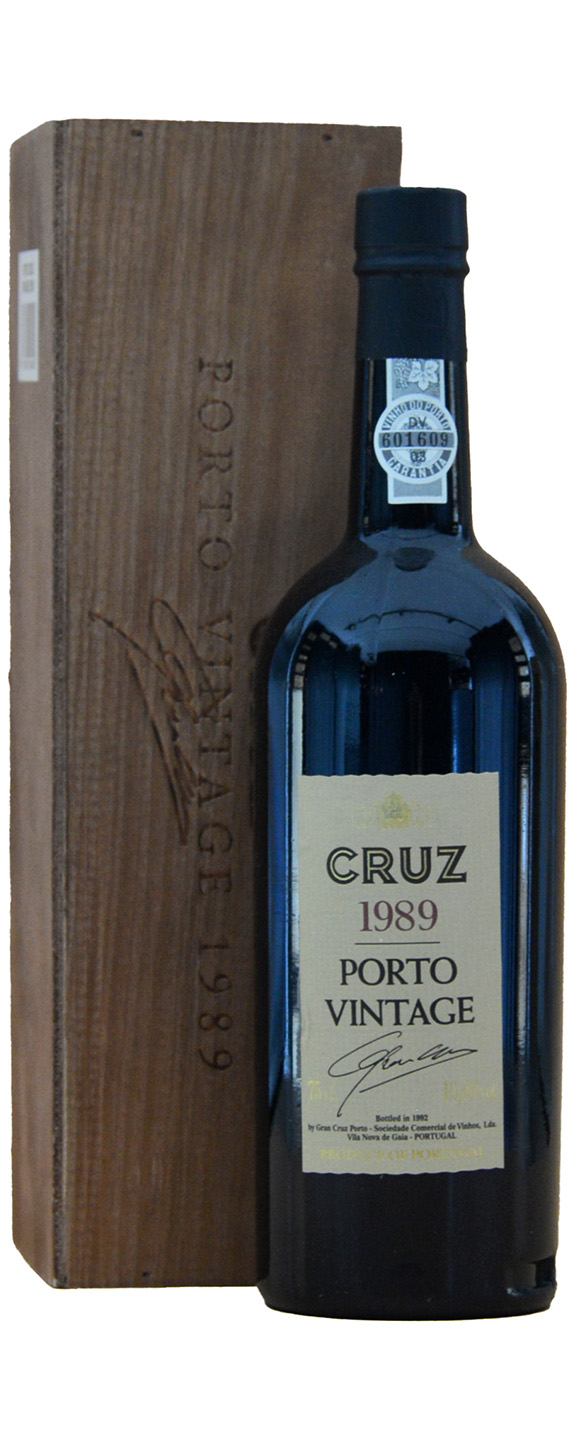 Porto Cruz Vintage Port in OHK 1989